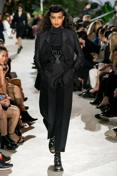 Look 29